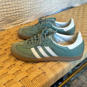 Adidas Sambas Women’s 8